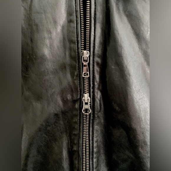 VINTAGE BANANA REPUBLIC BLACK LEATHER MOTO JACKET (L) - Picture 4 of 6